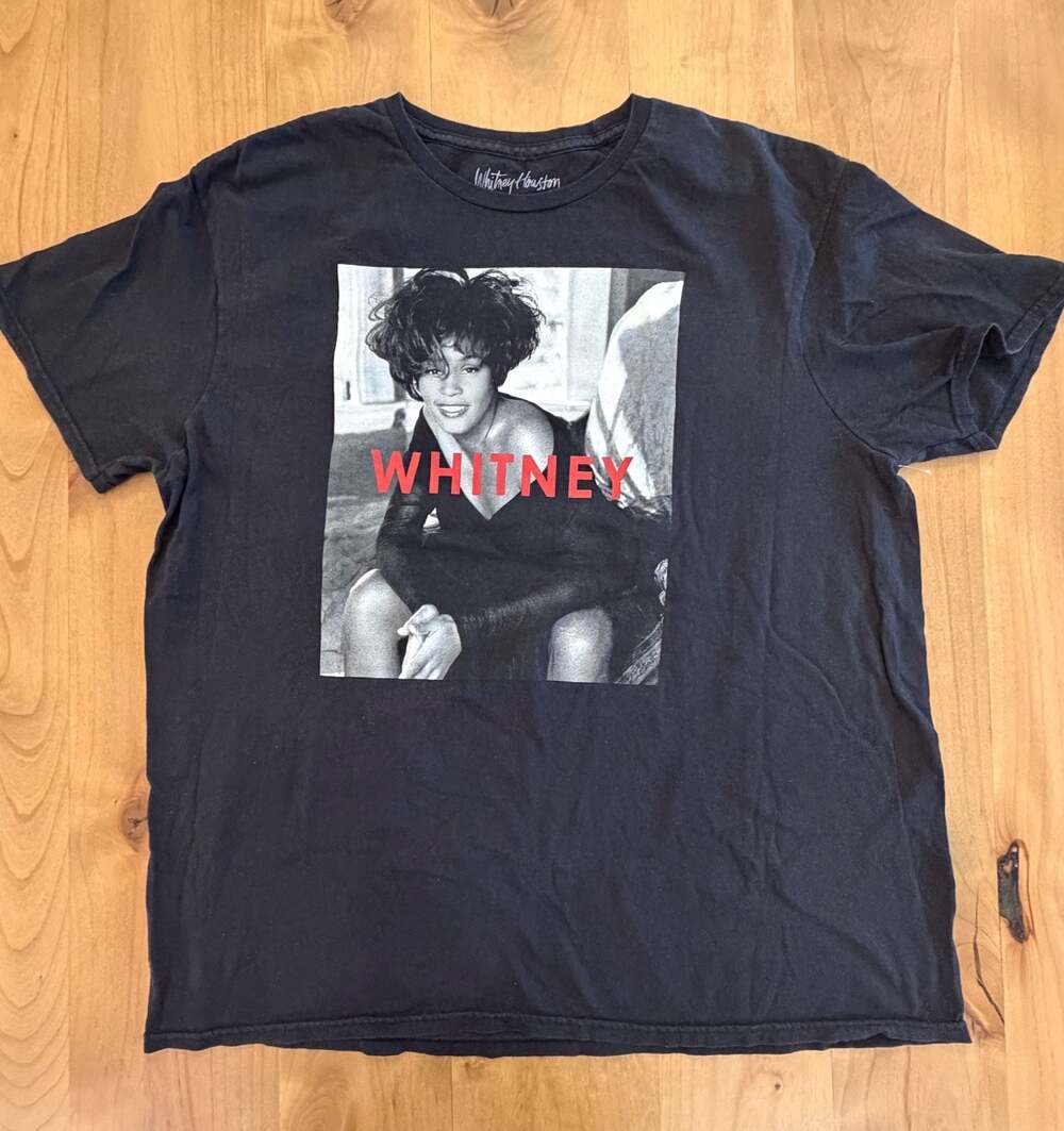 Whitney Houston 2021 Black Graphic T-Shirt XL